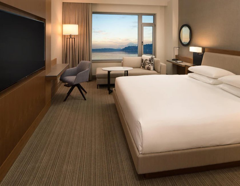 Habitación, 1 cama de matrimonio grande, vistas al lago del hotel Hyatt Regency Lake Washington At Seattle's Southport. Foto 4
