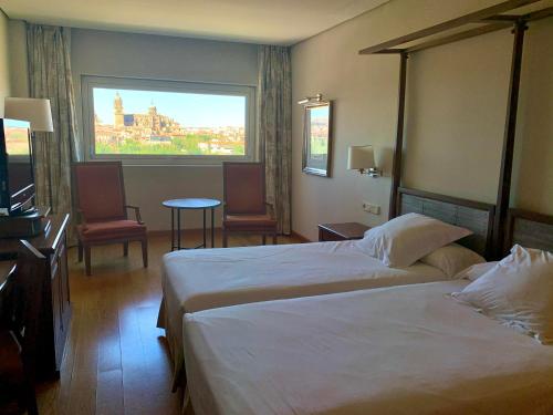 Habitación Doble Superior del hotel Parador De Salamanca. Foto 7