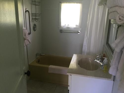 Bungalow Familiar del hotel Rock Ledge. Foto 2