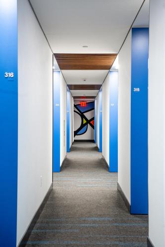 Habitación Pod - Cama doble grande del hotel Pod Brooklyn. Foto 2