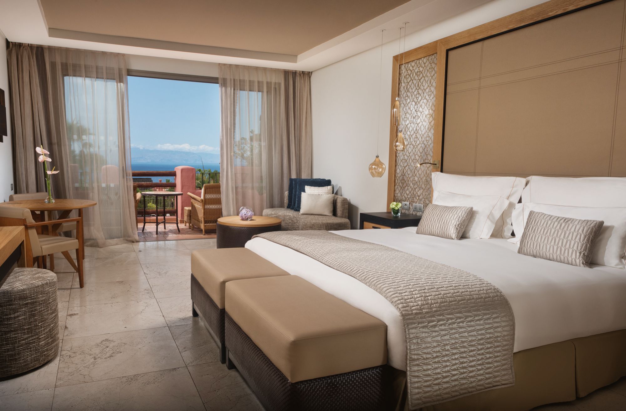 Habitación doble Lujo Solo Adultos del hotel The Ritz-carlton Tenerife, Abama. Foto 6