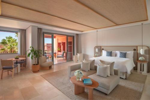 Suite Junior Ciudadela con vistas al resort del hotel The Ritz-carlton Tenerife, Abama. Foto 6