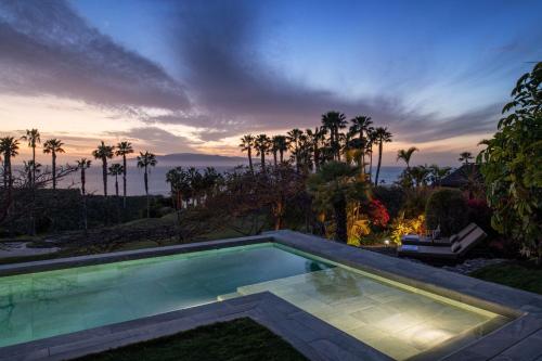 Retiro Solo adultos, Suite de 1 dormitorio con vistas al jardín y piscina privada del hotel The Ritz-carlton Tenerife, Abama. Foto 6