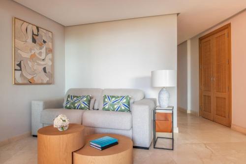 Habitación Retiro Familiar con vistas al océano del hotel The Ritz-carlton Tenerife, Abama. Foto 2