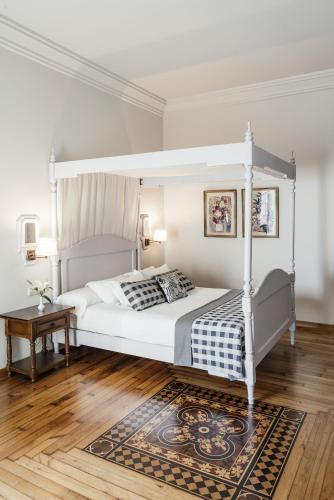 Suite del hotel Parador De Baiona. Foto 8