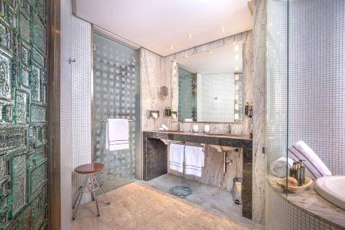 Suite Presidencial The Level del hotel Melia Valencia. Foto 4