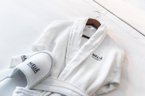 Suite Junior del hotel Melia Valencia. Foto 4