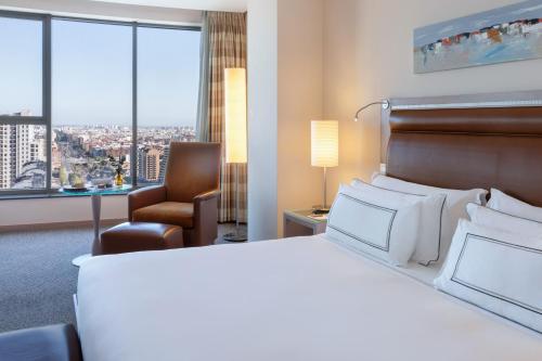 Suite Junior del hotel Melia Valencia. Foto 5