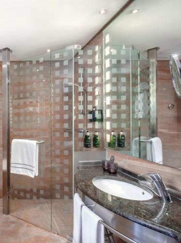 Suite Junior del hotel Melia Valencia. Foto 6
