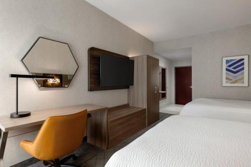 Habitación Doble para no fumadores adaptada para personas con deficiencia auditiva - 2 camas dobles del hotel Holiday Inn Express Painted Post-corning Area, An Ihg. Foto 1