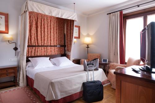 Habitación Doble Estándar del hotel Parador De Tordesillas. Foto 3