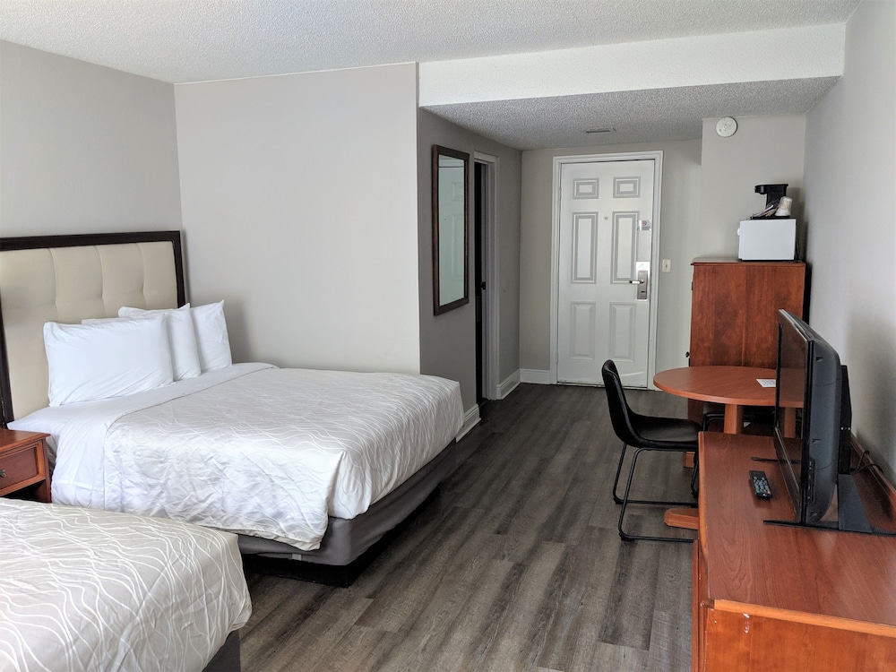Room, 2 Double Beds, Street View del hotel Lakefront Terrace Resort