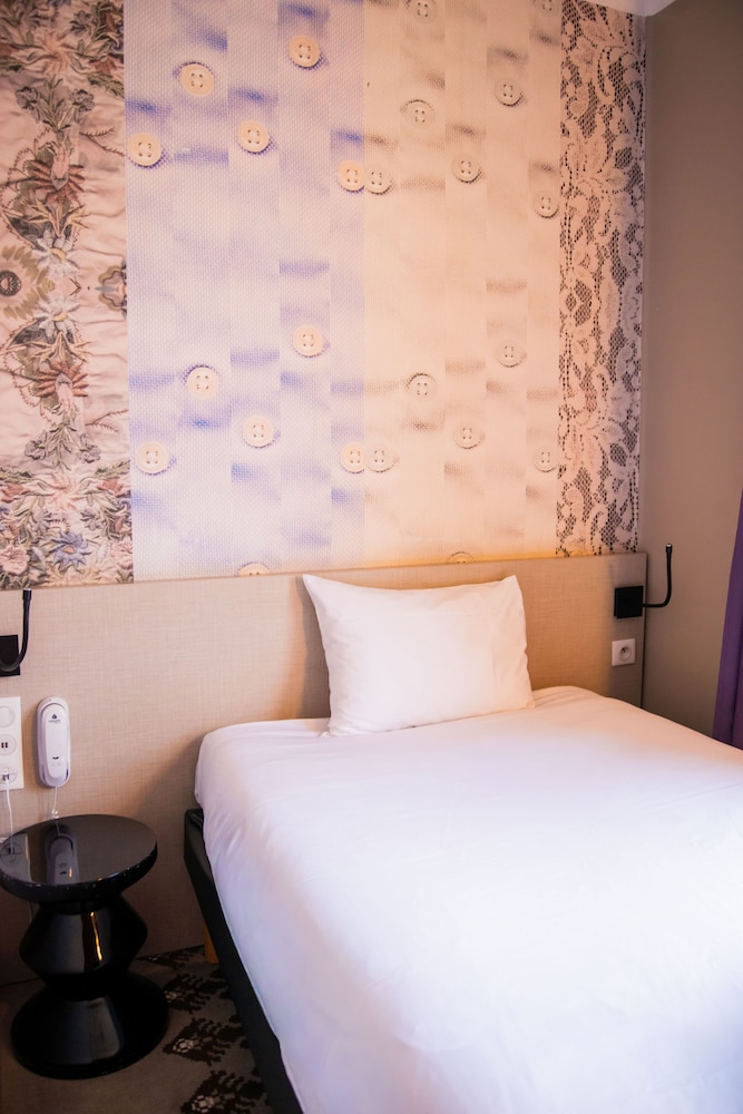 Habitación estándar con una cama individual del hotel Ibis Styles Lille Centre Grand Place. Foto 3
