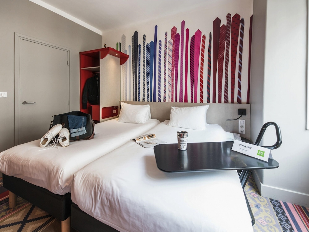 Habitación Doble con dos camas individuales del hotel Ibis Styles Lille Centre Grand Place. Foto 12