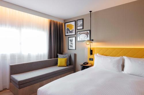 Habitaciones Comunicadas Familiares del hotel Hilton Garden Inn Marseille Provence Airport. Foto 1