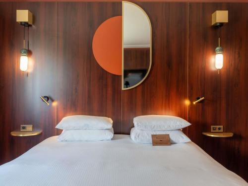 Habitación Doble Deluxe del hotel MGallery Nest Paris La Defense. Foto 1
