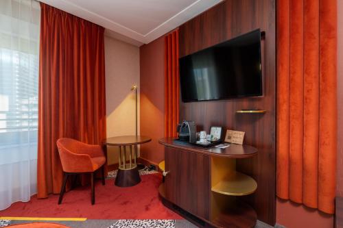 Habitación Doble Signature del hotel MGallery Nest Paris La Defense. Foto 5