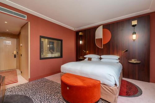Habitación Doble Signature del hotel MGallery Nest Paris La Defense. Foto 7