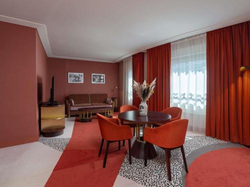 L'Envol Suite del hotel MGallery Nest Paris La Defense. Foto 4