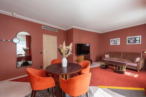 L'Envol Suite del hotel MGallery Nest Paris La Defense. Foto 6