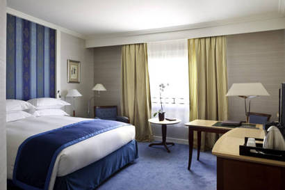 Habitación Doble Deluxe del hotel MGallery Nest Paris La Defense. Foto 8
