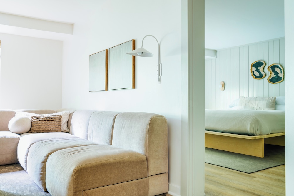 Suite con cama King y literas del hotel Lake Placid Summit. Foto 3