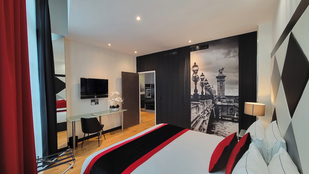 Suite ejecutiva, bañera de hidromasaje del hotel L'Empire Paris