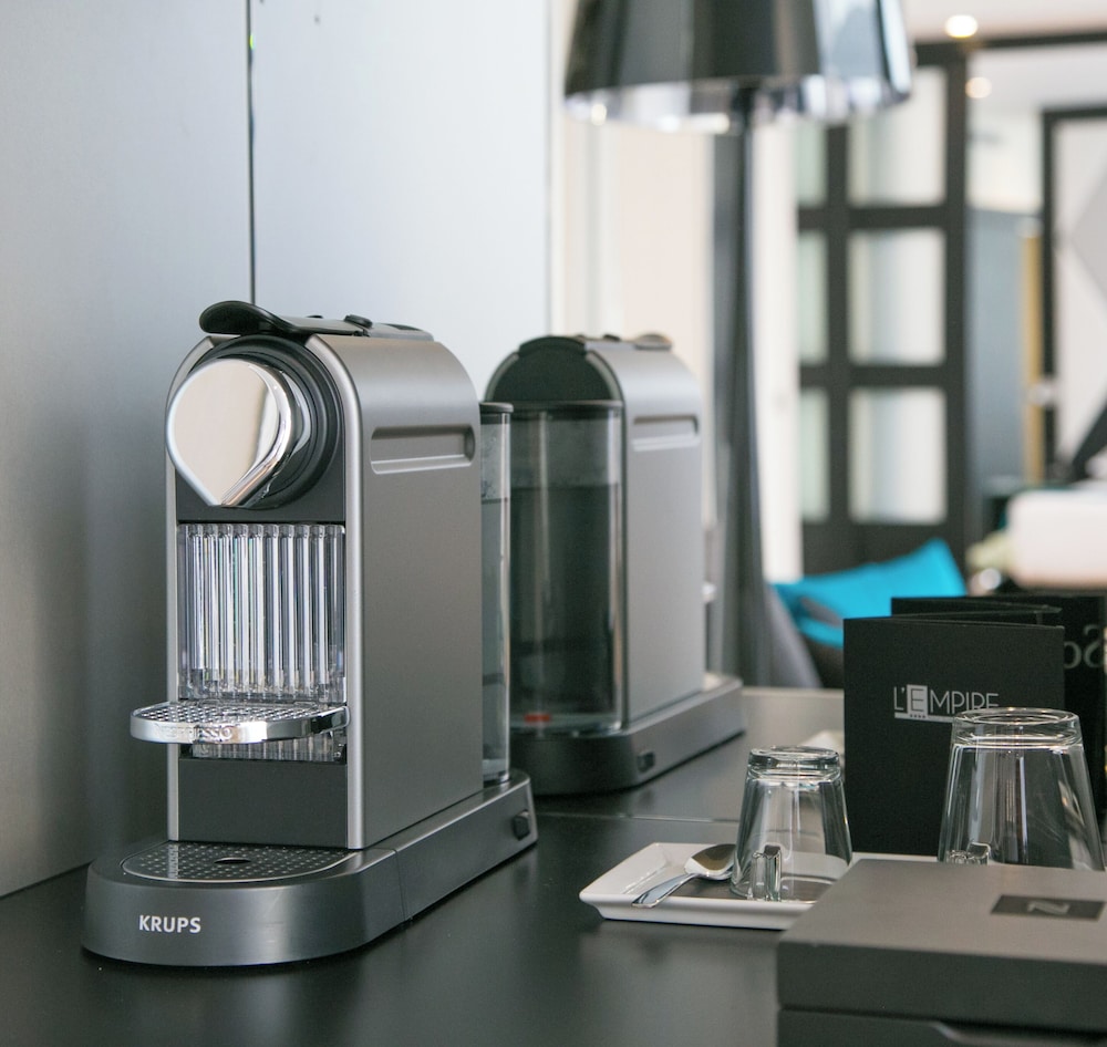 Habitación Cuádruple Deluxe del hotel L'Empire Paris. Foto 2