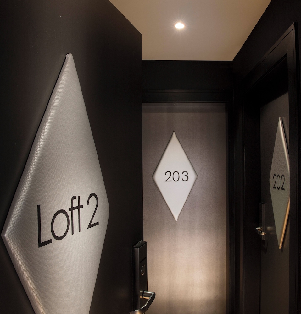 Loft Jacuzzi del hotel L'Empire Paris. Foto 3