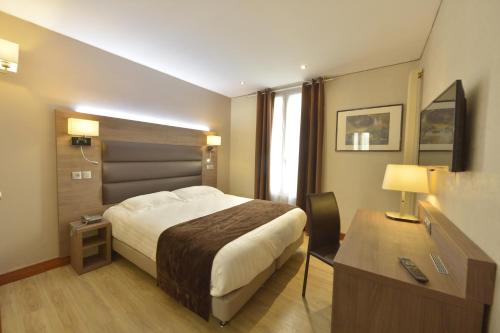 Habitación Superior del hotel Renoir. Foto 1