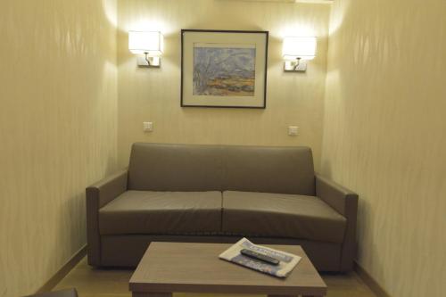 Habitación cuádruple del hotel Renoir. Foto 3