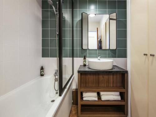 Estudio del hotel Adagio Paris Buttes Chaumont. Foto 6