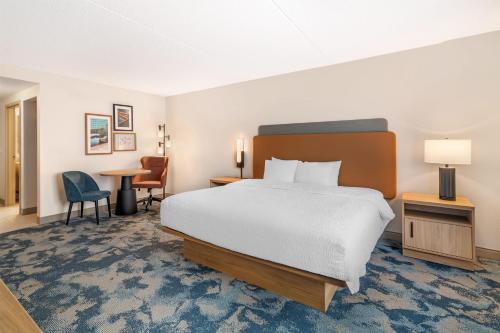 Habitación con cama king size pillowtop - No fumadores del hotel Hampton Inn Schenectady Downtown
