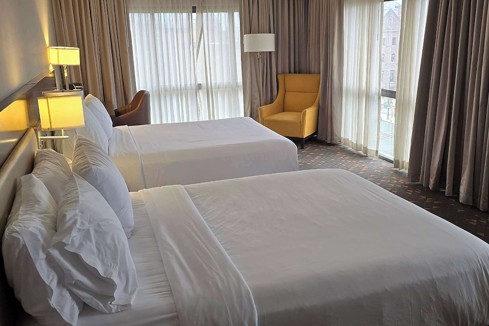 Suite ejecutiva, varias camas, no fumadores del hotel Holiday Inn Downtown Rochester
