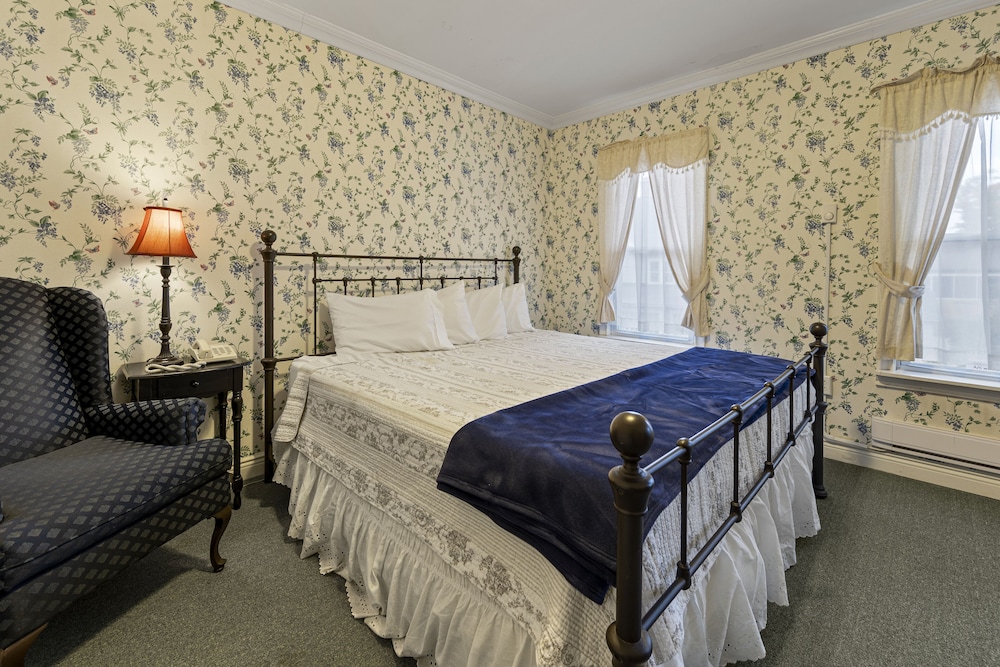 Habitación estándar, 1 cama de matrimonio grande del hotel The Pines Inn. Foto 1