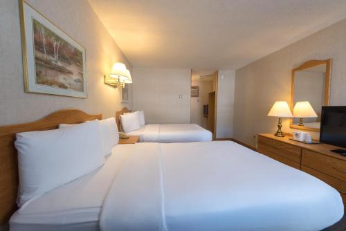 Traditional Two Full del hotel Americas Best Value Inn and Suites Lake George