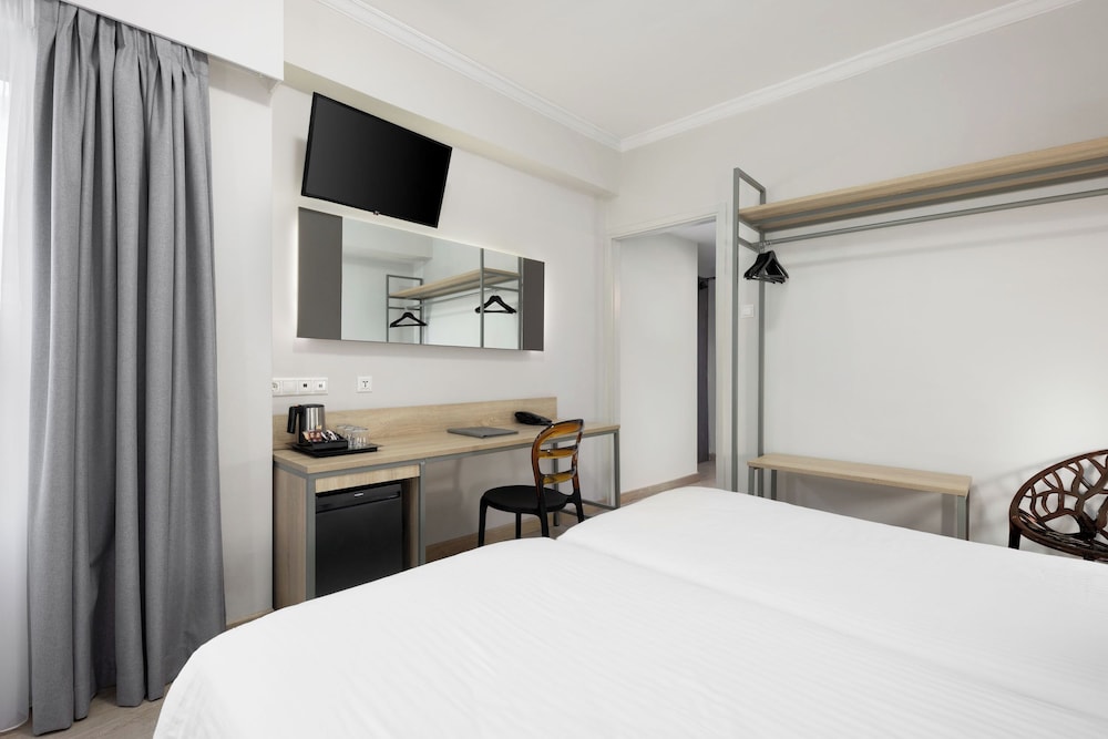 Habitación con 1 cama doble o 2 individuales del hotel Pan. Foto 8