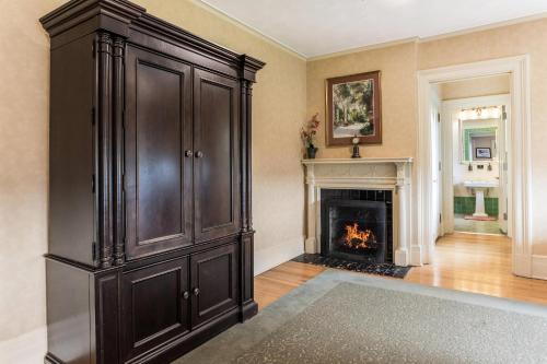 Historical King Suite - Non - Smoking del hotel Traditions and Spa, Ascend Collection. Foto 1