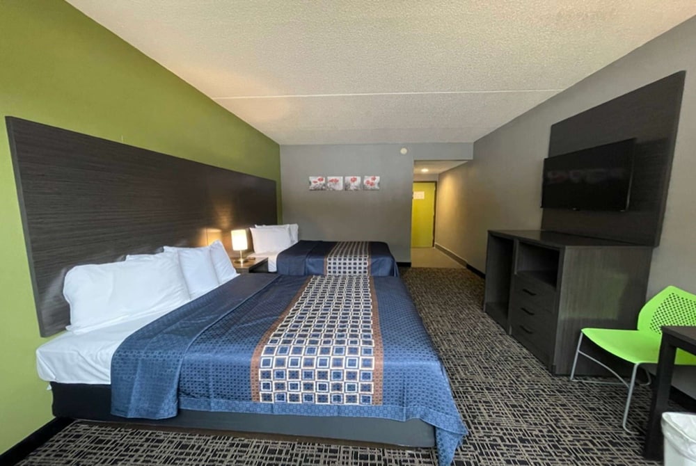 Suite, 1 habitación, no fumadores (1 Queen & 1 Double Beds) del hotel Wingate by Wyndham Lake George