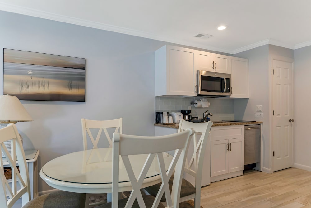 Estudio Deluxe, cocina del hotel East Hampton House Resort. Foto 2