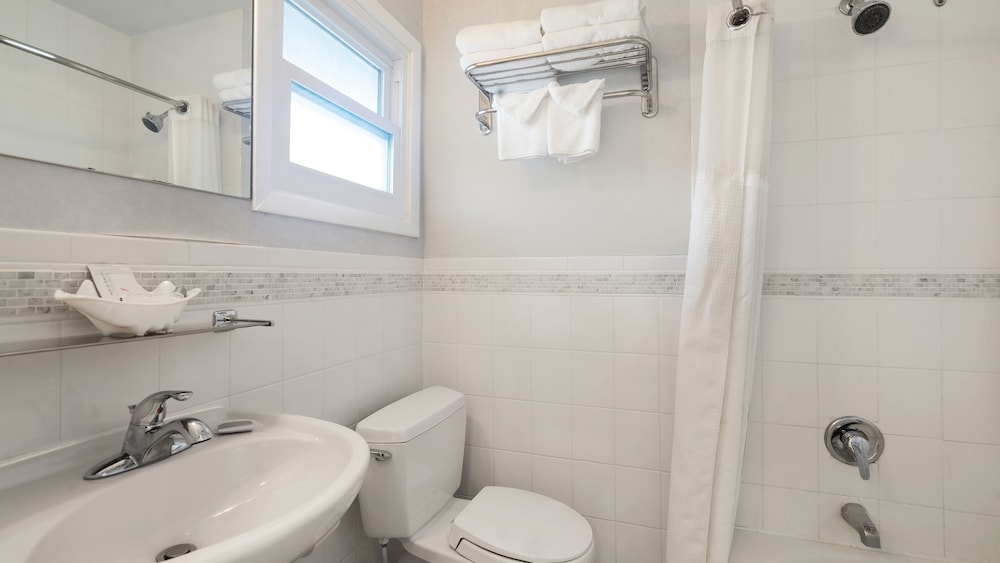 Estudio Lujo 1 Cama king Sofá Cama incluido del hotel East Hampton House Resort. Foto 4