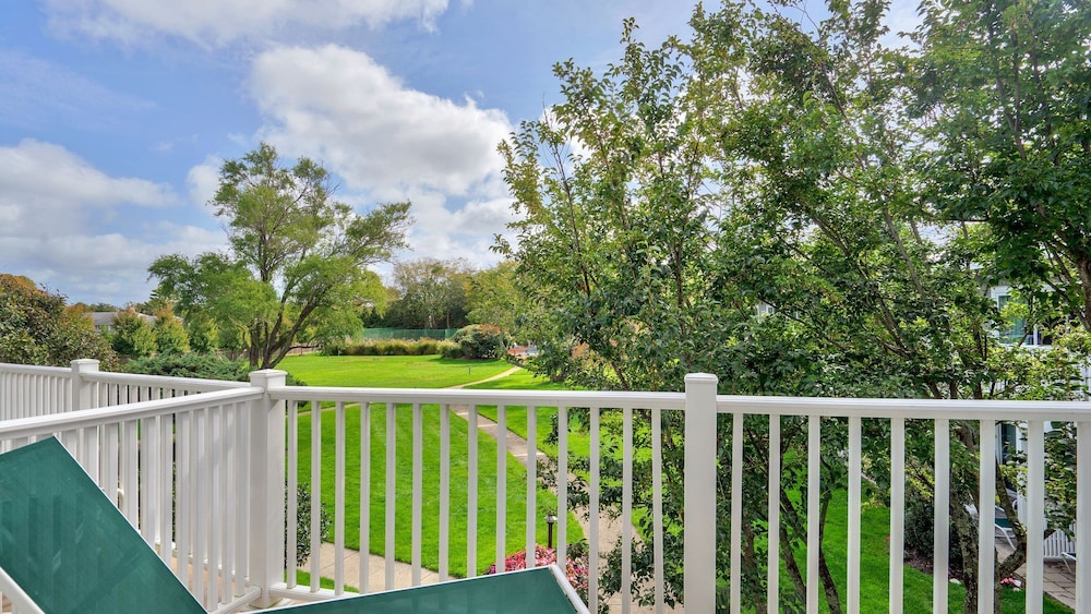 Estudio 1 Cama queen Sofá Cama incluido del hotel East Hampton House Resort. Foto 1