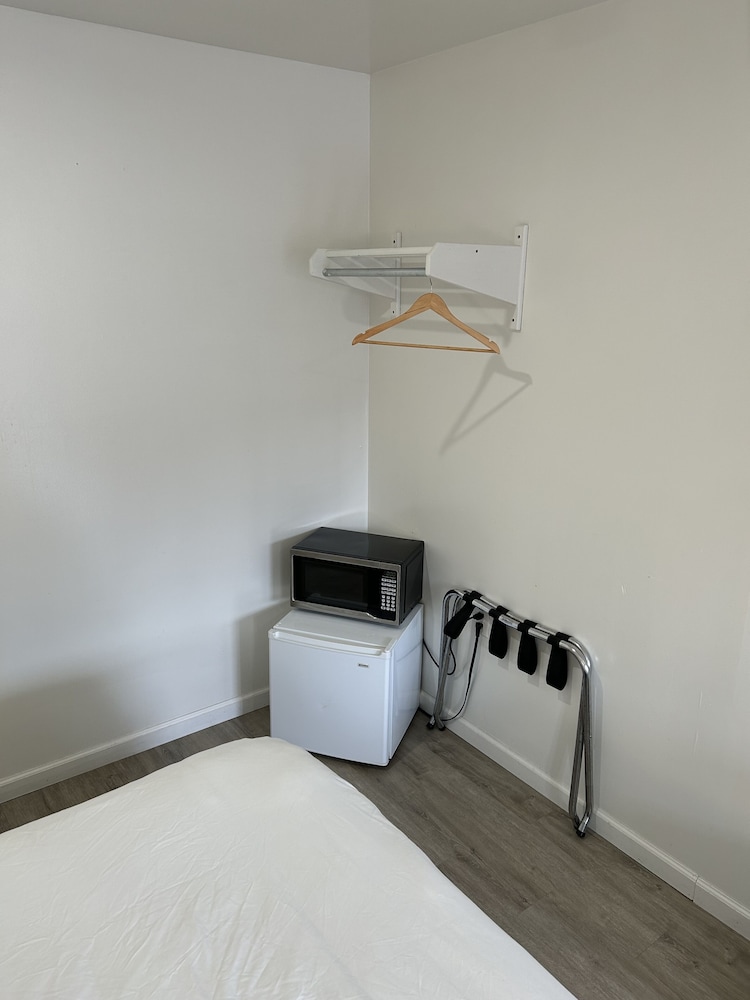 Habitación, 1 cama de matrimonio del hotel Lake View Inn Lake George. Foto 3