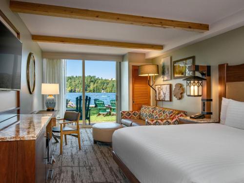 Waterfront Collection Lake View King del hotel High Peaks Resort. Foto 3