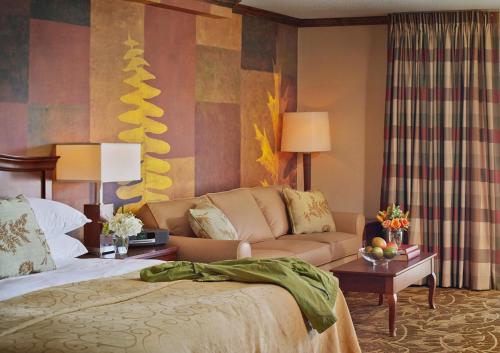 Waterfront Collection Bay Window Junior Suite del hotel High Peaks Resort. Foto 2