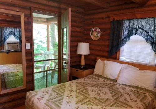 Casa Vista Rio 2 Camas dobles del hotel Seven Dwarfs and Cabins. Foto 4