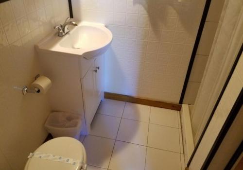 Chalet de 1 dormitorio del hotel Seven Dwarfs and Cabins. Foto 3