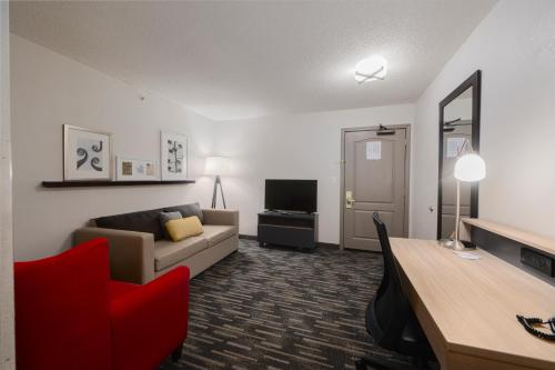 Suite Estudio con 2 camas grandes del hotel Country Inn & Suites by Radisson, Lake George (Queensbury), NY. Foto 10