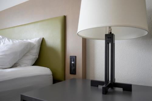Suite de 1 dormitorio con 2 camas dobles - No fumadores del hotel Country Inn & Suites by Radisson, Lake George (Queensbury), NY. Foto 4