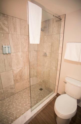 Premium Mountain View with Two Queen Beds del hotel Fort William Henry and Conference Center. Foto 2